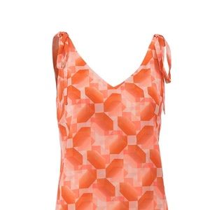 NWOT CAbi Pinwheel Top Spring 2018